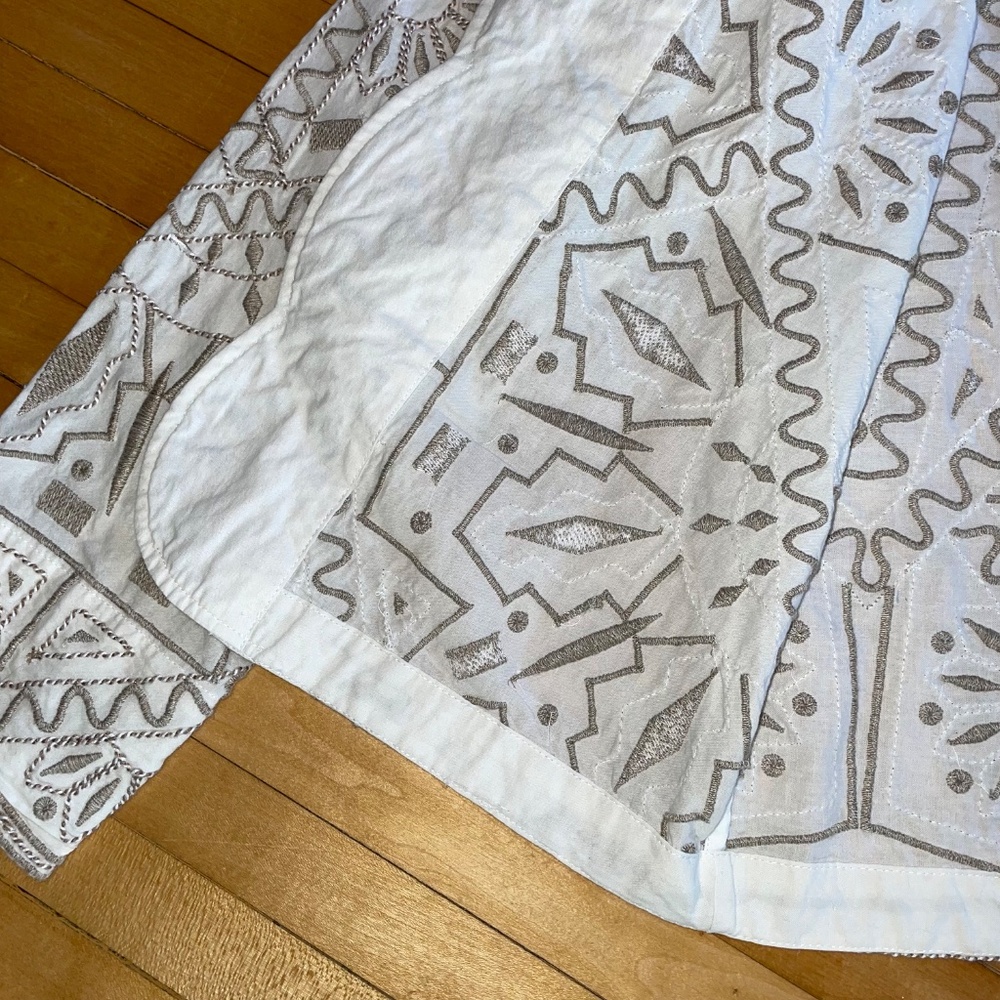 Coldwater Creek NWT Embroidered All Over Jacket Scalloped Edge Tan White… - Picture 8 of 14